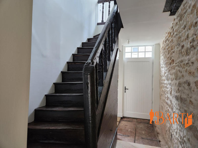 Maison ancienne - 181 m² - 7 pièces