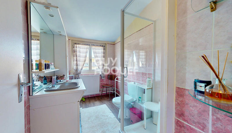 Maison - 98 m² - 5 pièces