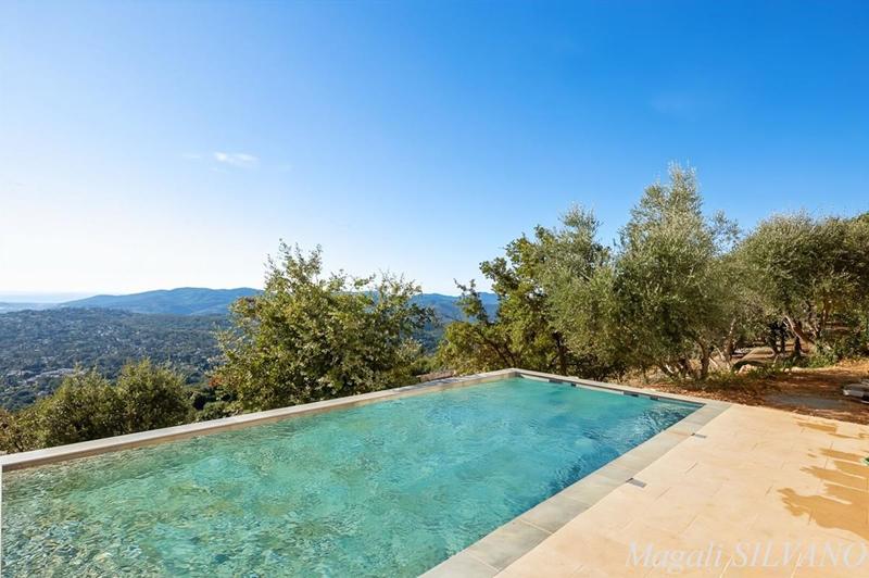 Villa - 280 m² - 7 pièces