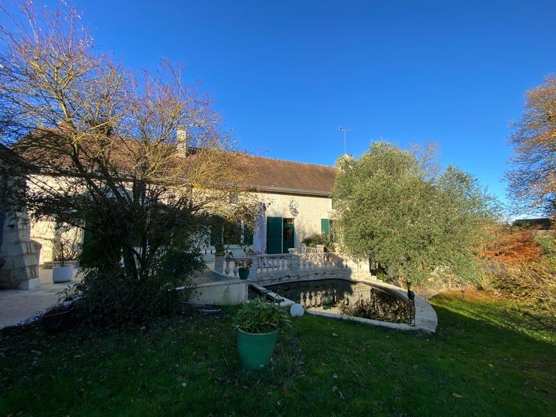 Propriété - 657 m² - 16 pièces