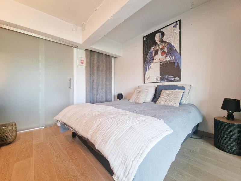 Loft - 98 m² - 3 pièces