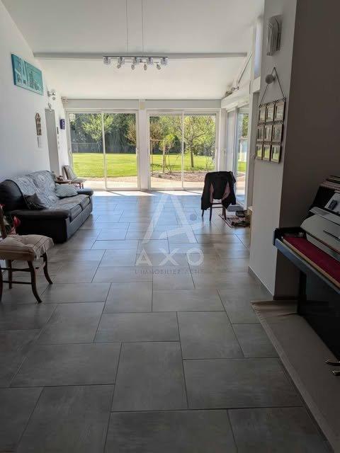 Maison de maîtres - 280 m² - 8 pièces