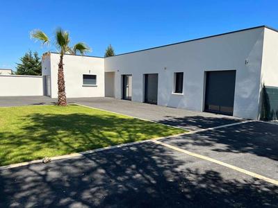 Villa - 230 m² - 6 pièces