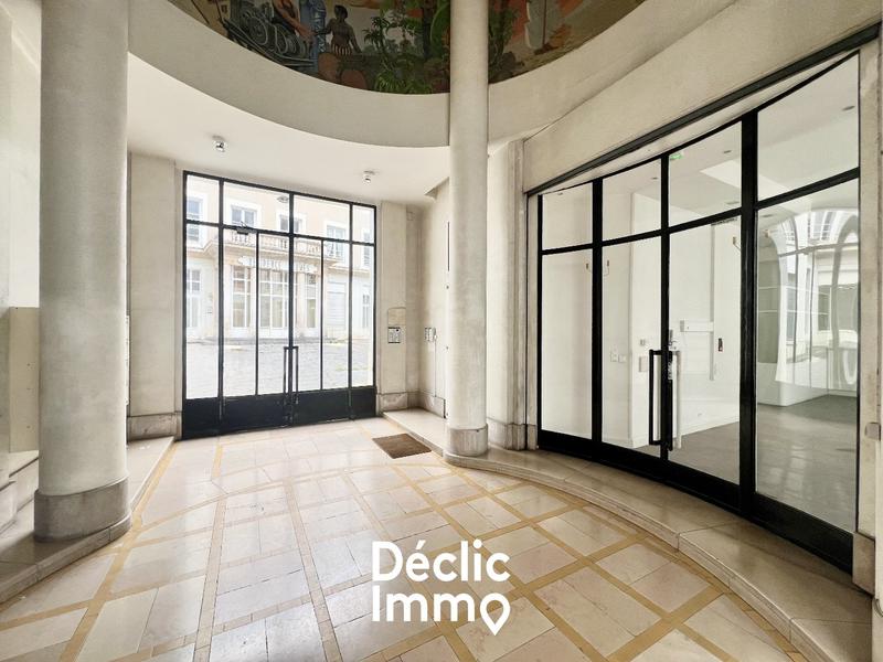 Local d'activités - 190 m² - 4 pièces