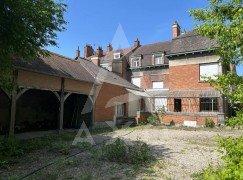 Maison - 440 m² - 14 pièces