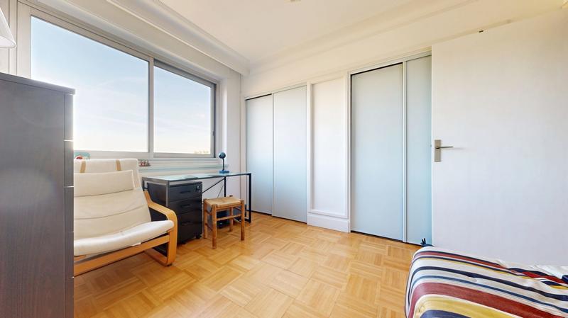 Appartement - 125 m² - 5 pièces