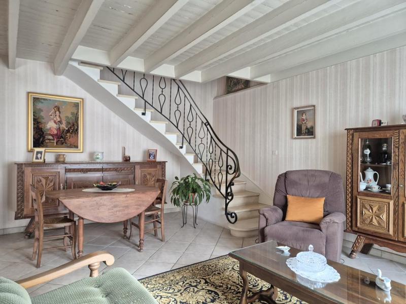 Maison - 105 m² - 5 pièces