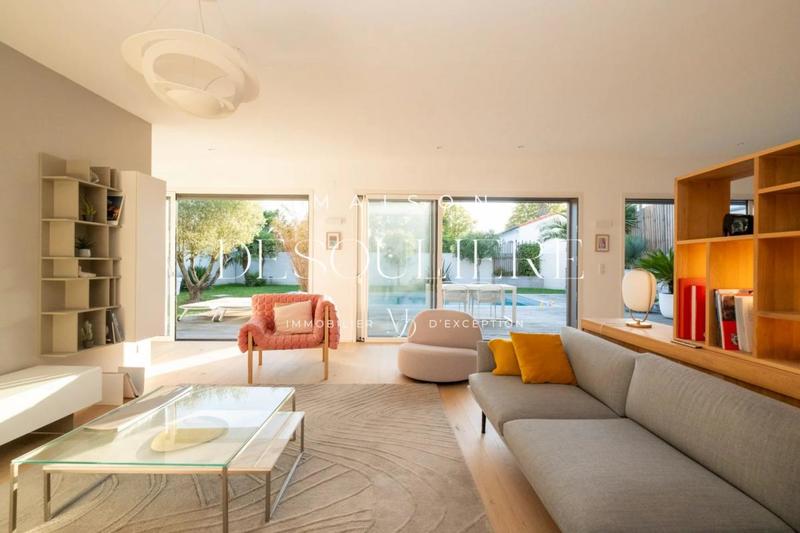 Villa - 220 m² - 7 pièces