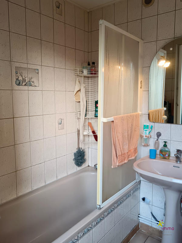 Maison - 96 m² - 5 pièces