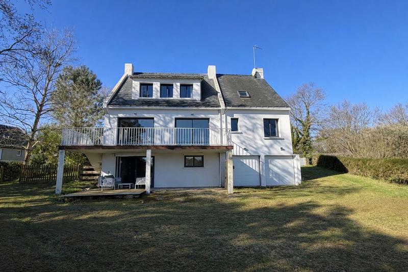 Maison - 210 m² - 7 pièces