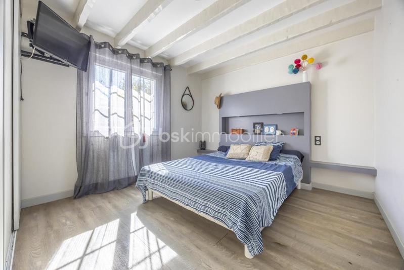 Maison - 250 m² - 9 pièces