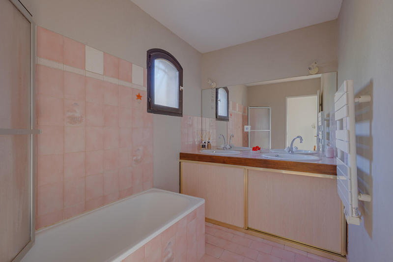 Maison - 122 m² - 5 pièces