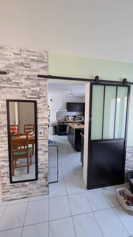 Maison traditionnelle - 170 m² - 8 pièces