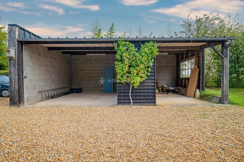 Maison - 214 m² - 10 pièces