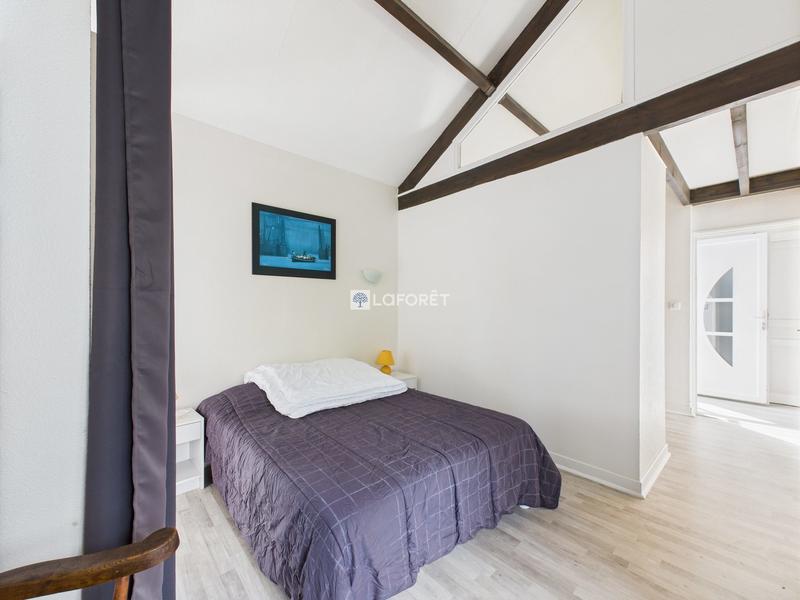 Villa - 130 m² - 8 pièces