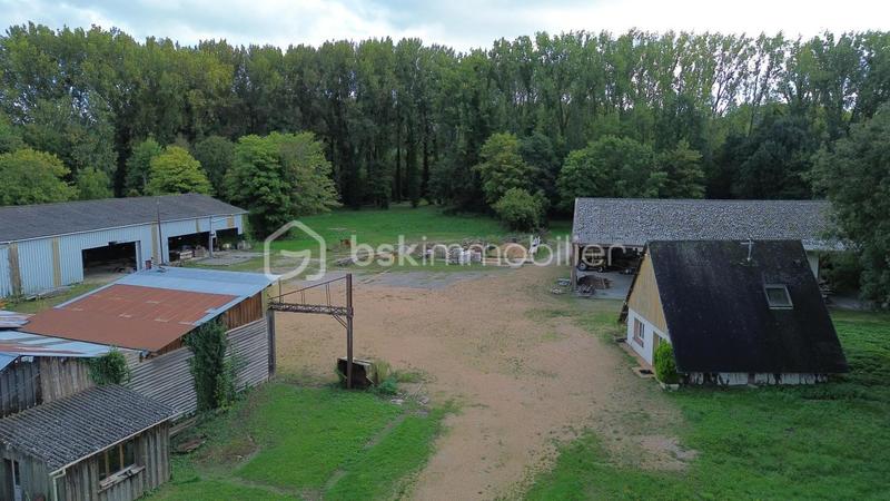 Local d'activité / Entrepôt - 2 600 m² - 10 pièces