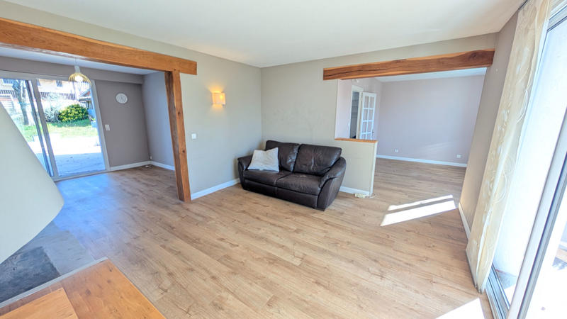 Maison - 140 m² - 5 pièces