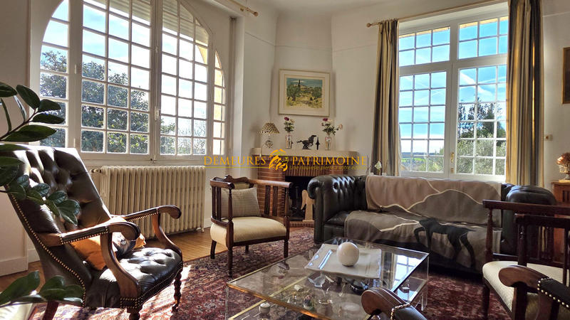 Maison - 202 m² - 6 pièces