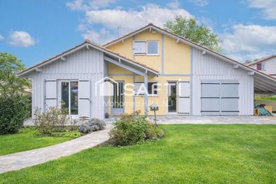 Maison - 143 m² - 5 pièces