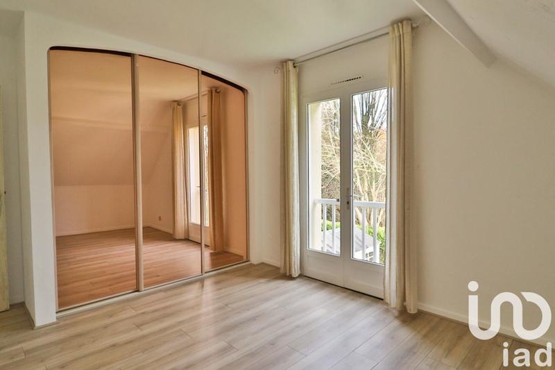 Maison - 201 m² - 6 pièces