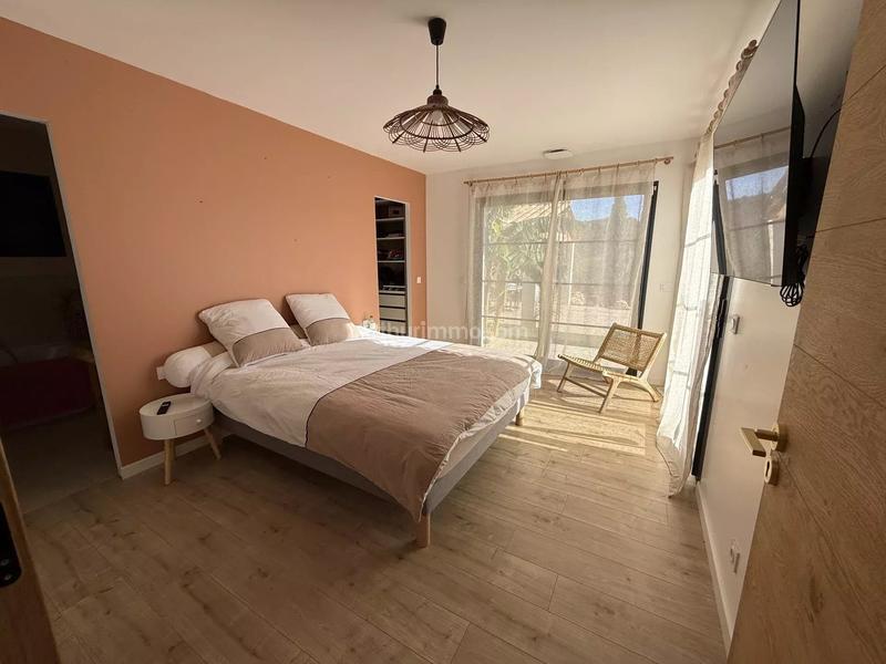 Maison - 212 m² - 8 pièces