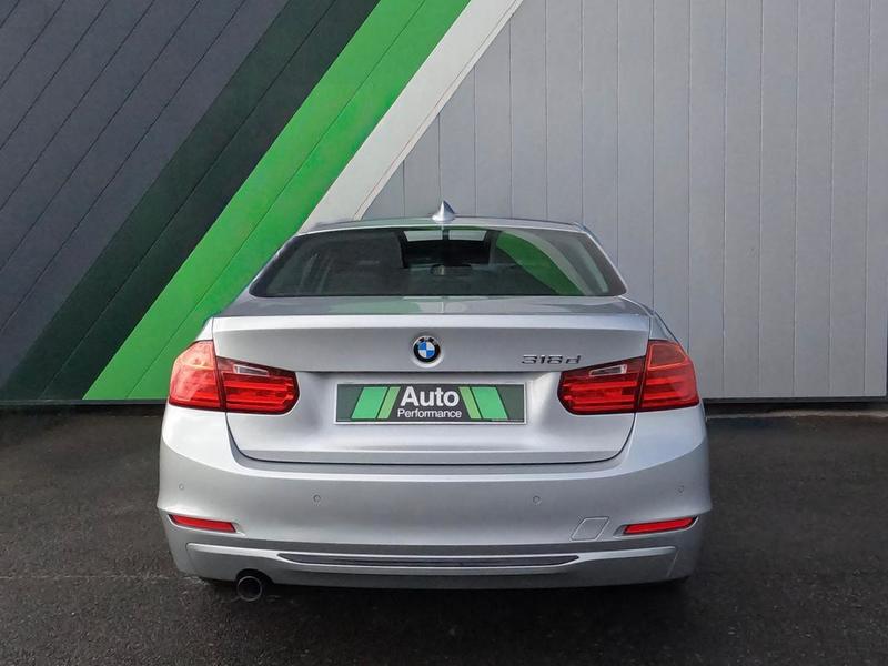 Bmw Série 3 F30 318d 143 ch Sport a