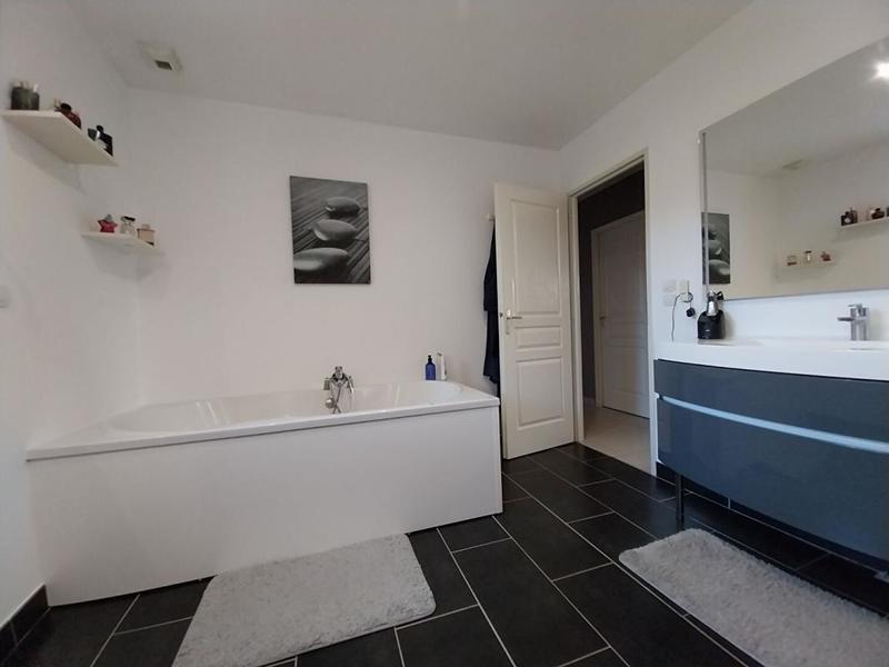 Maison - 137 m² - 6 pièces