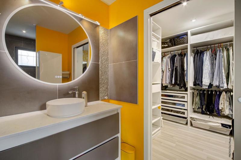 Maison - 216 m² - 6 pièces