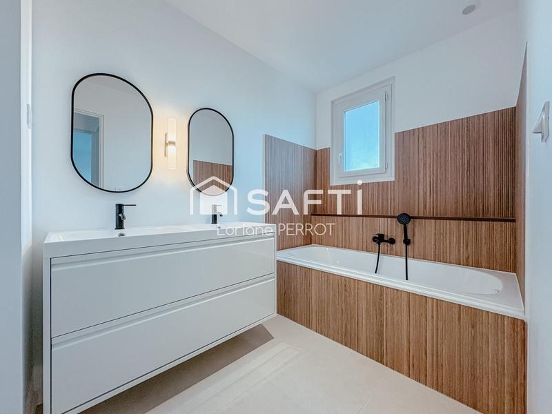 Maison - 200 m² - 5 pièces