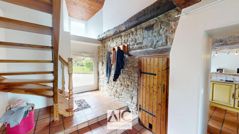 Maison - 190 m² - 8 pièces