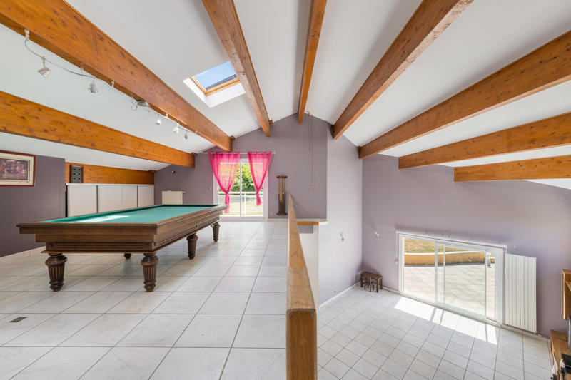 Villa - 237 m² - 7 pièces