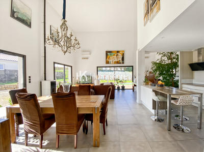 Maison - 190 m² - 5 pièces