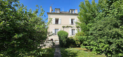 Maison - 210 m² - 9 pièces