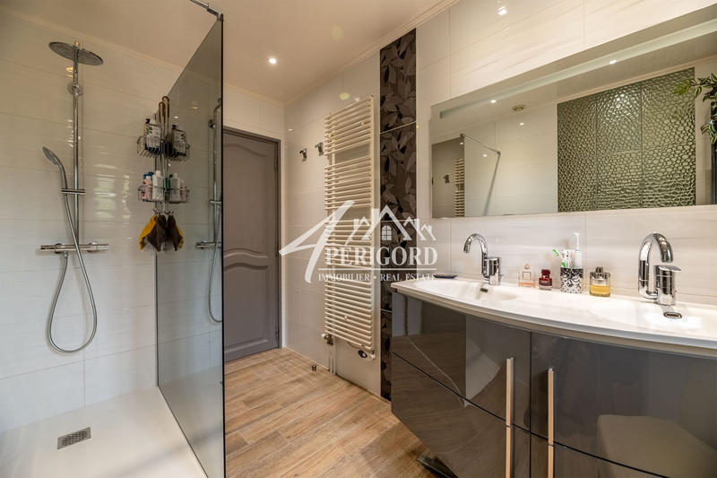 Maison - 103 m² - 5 pièces