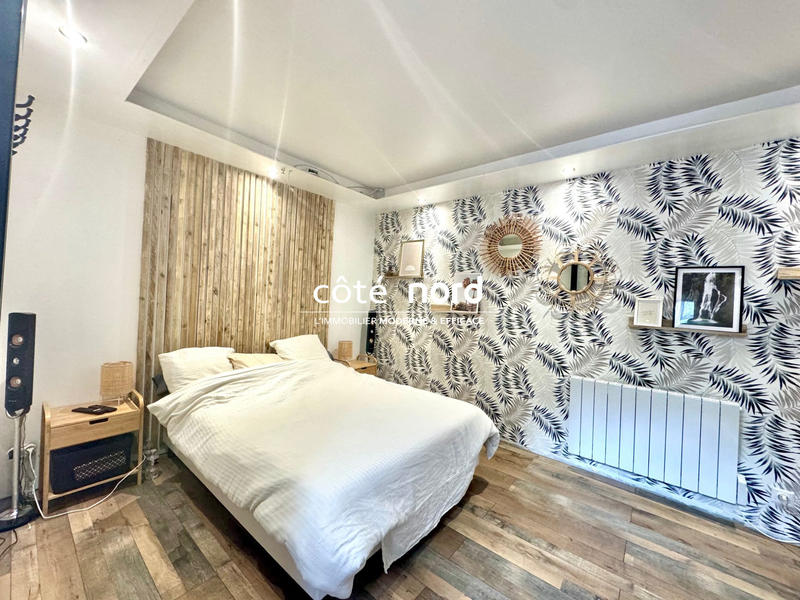 Maison - 270 m² - 5 pièces