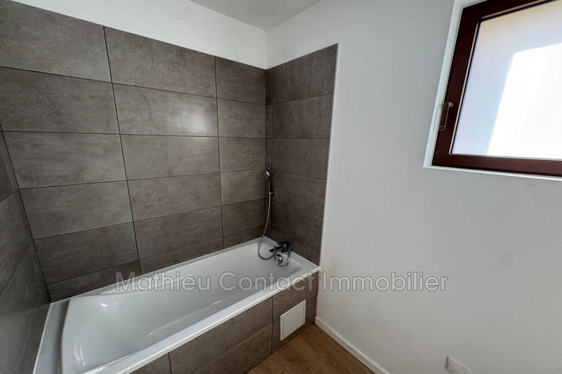 Maison - 99 m² - 5 pièces