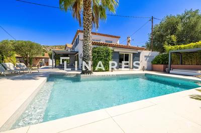 Villa - 220 m² - 6 pièces