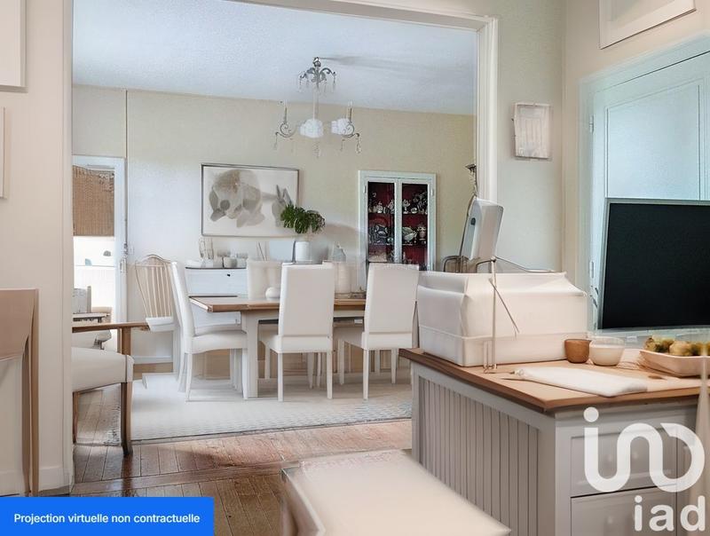 Maison - 241 m² - 10 pièces