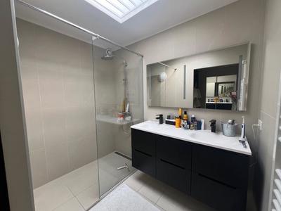 Appartement - 100 m² - 6 pièces