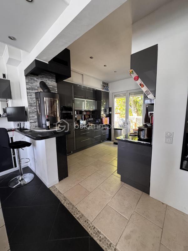 Maison traditionnelle - 122 m² - 5 pièces