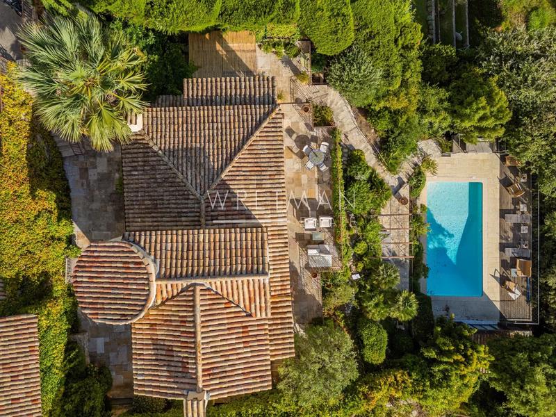 Maison - 185 m² - 7 pièces