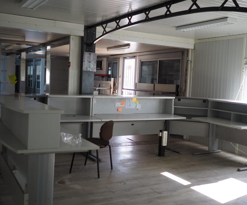 Local commercial - 1 100 m²