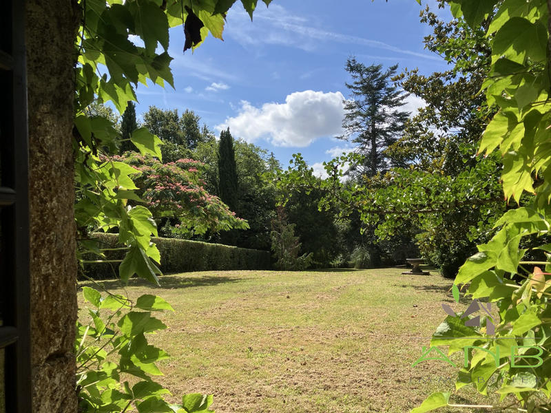 Maison ancienne - 282 m² - 10 pièces