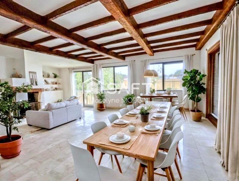 Maison - 220 m² - 7 pièces