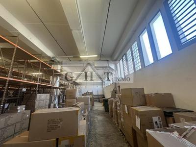 Entrepôt - 1 080 m²