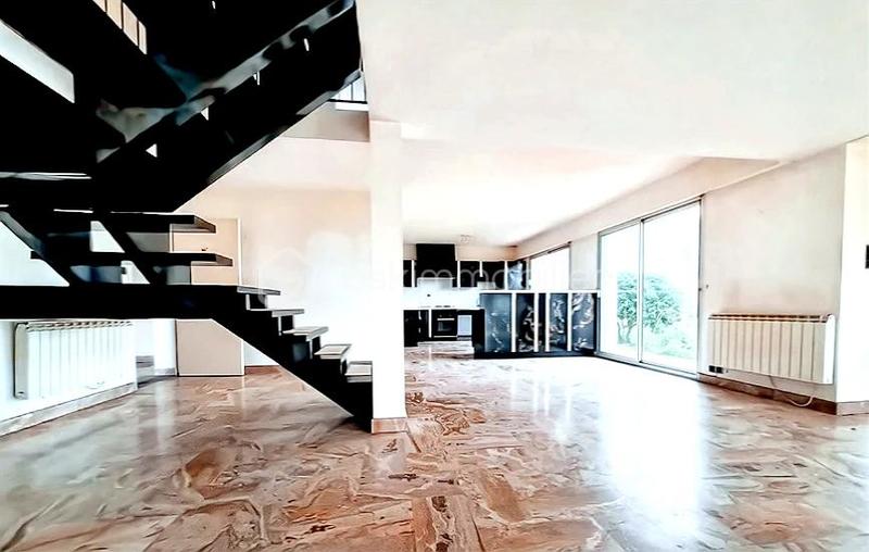 Maison d'architecte - 207 m² - 6 pièces