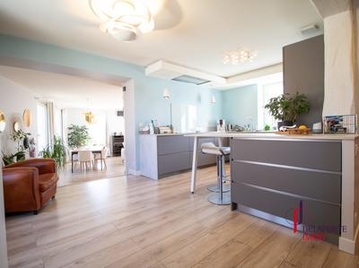 Maison - 173 m² - 8 pièces