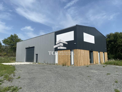 Local d'activités - 380 m²