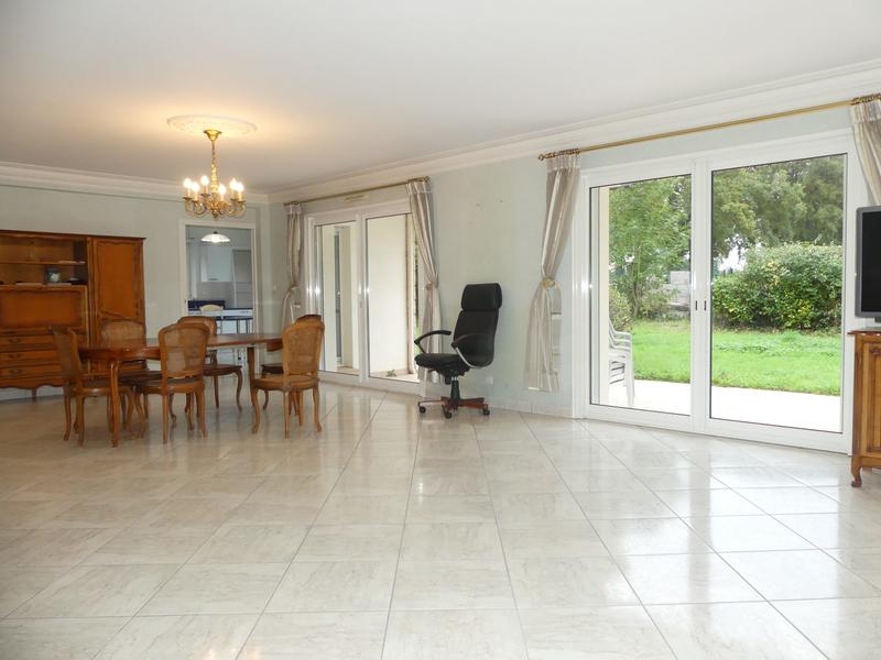 Maison contemporaine - 204 m² - 7 pièces