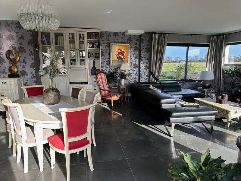 Maison - 200 m² - 6 pièces